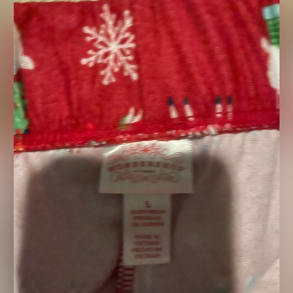 The Wondershop holiday pjs size large - Picture 4 of 4